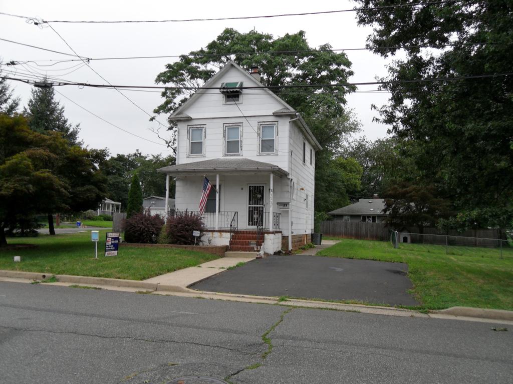 MLS #/Web ID: 2704470