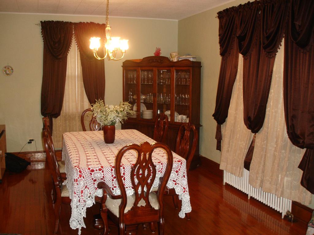 8 GROCHOWIAK ST