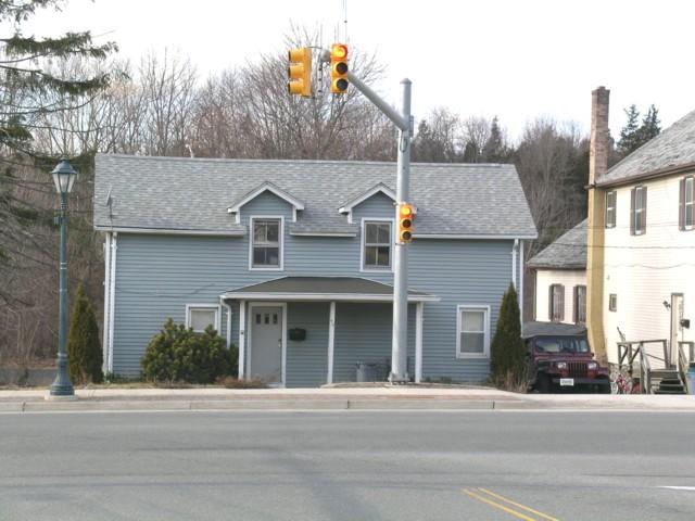 90 MAIN ST