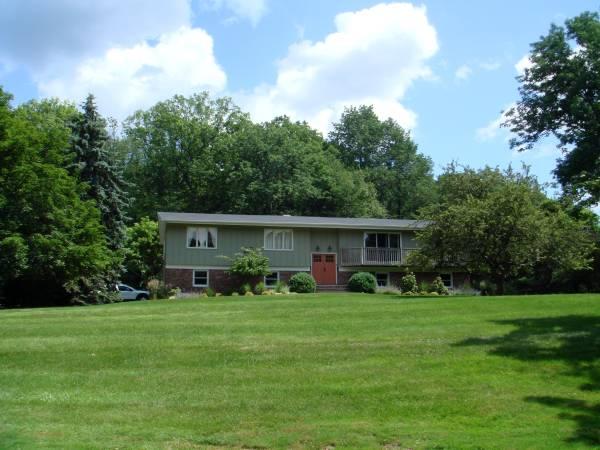 11 W KNOLLWOOD TRL