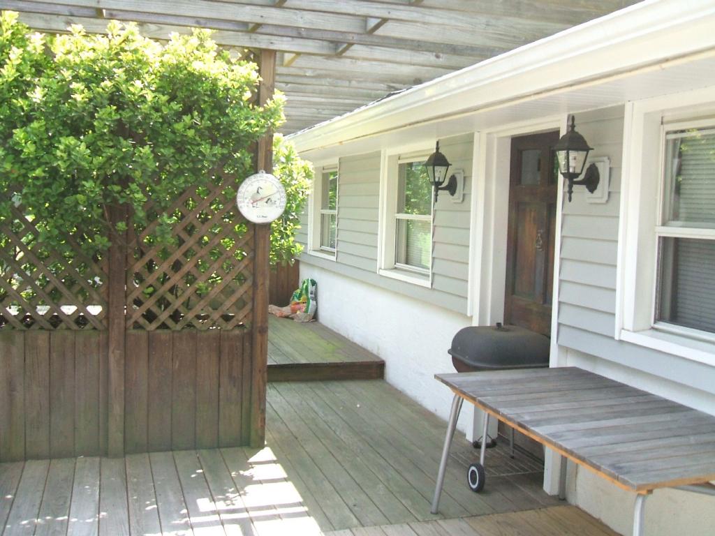 MLS #/Web ID: 2706571