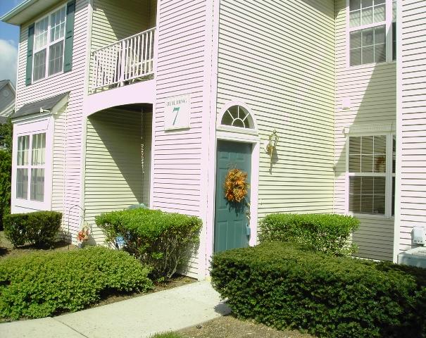 257 WINTHROP DR