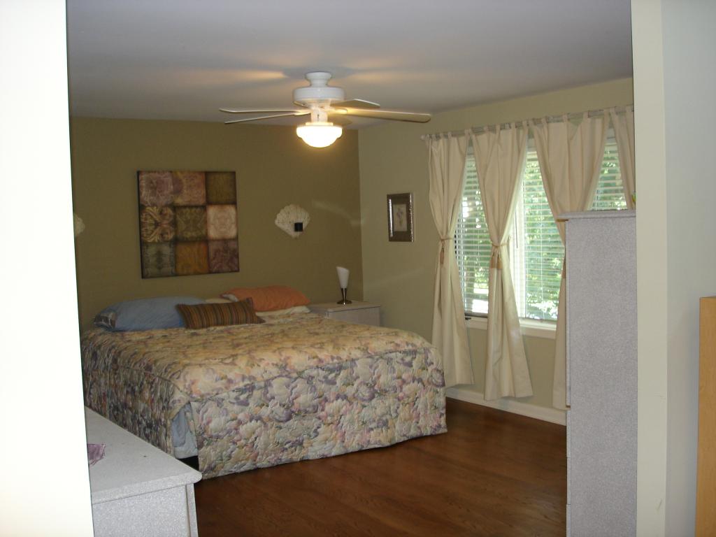8 Dickens Court