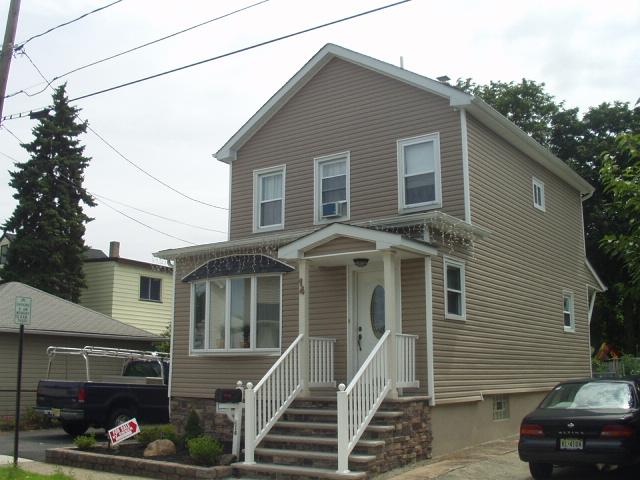MLS #/Web ID: 2705372