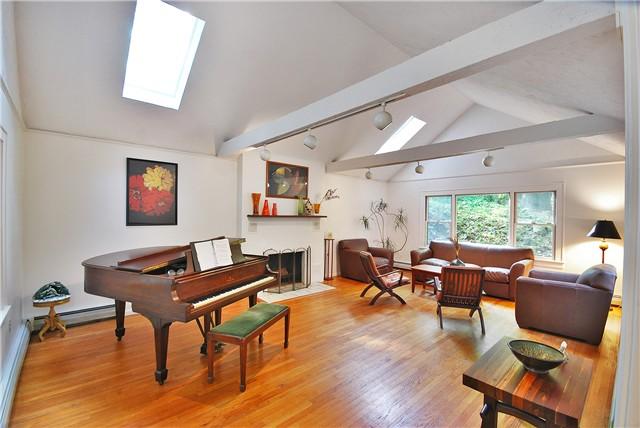 MLS #/Web ID: 2721372
