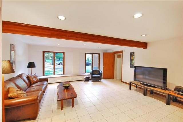 MLS #/Web ID: 2721372
