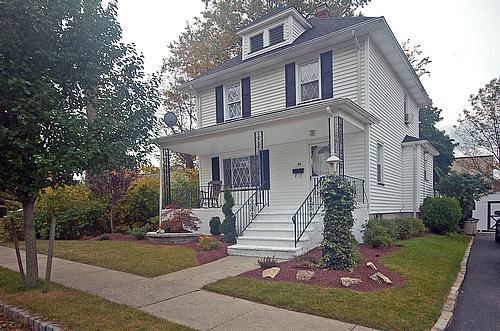 10 GARRET ST