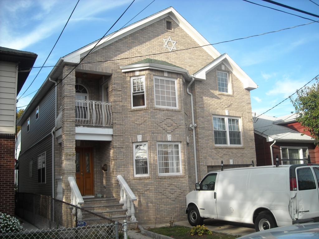 Single Family Home for Sale, ListingId:14251769, location: 748-750 CLEVELAND PL Harrison 07029