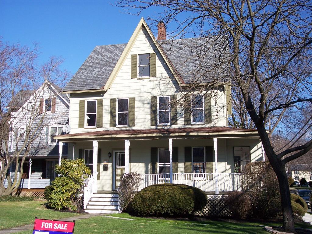 163 MAIN ST