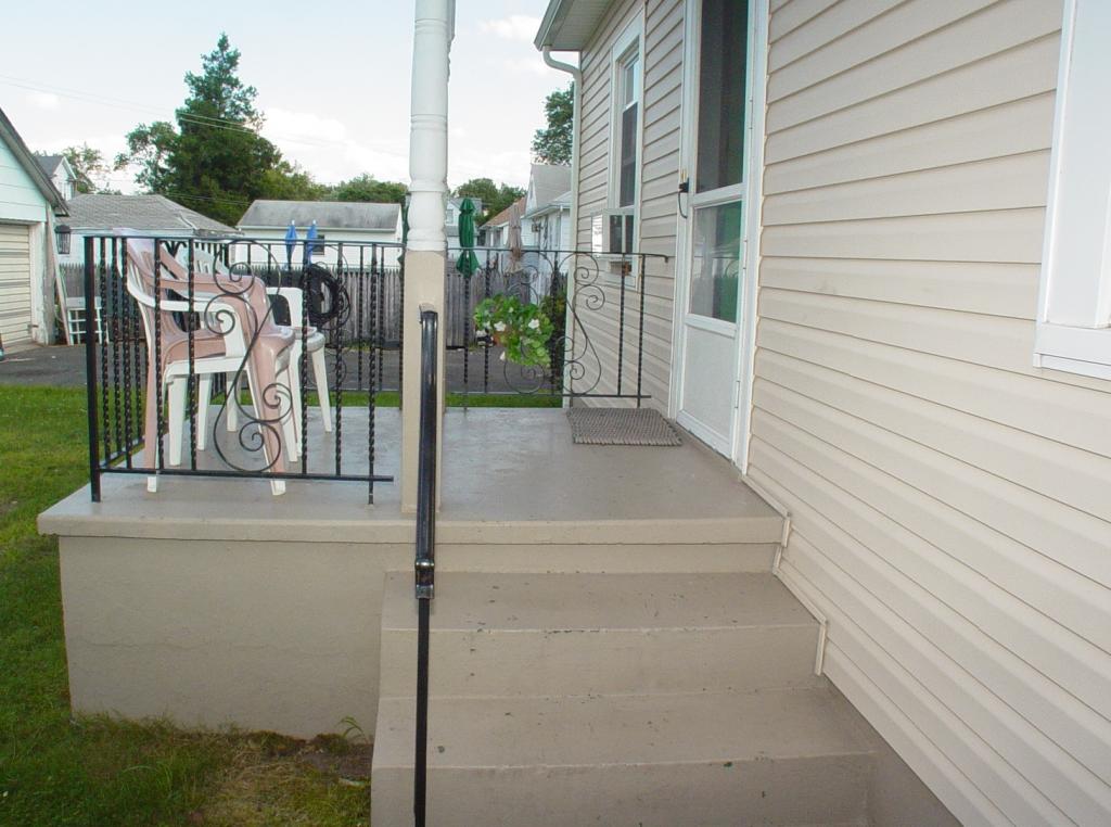 MLS #/Web ID: 2724772