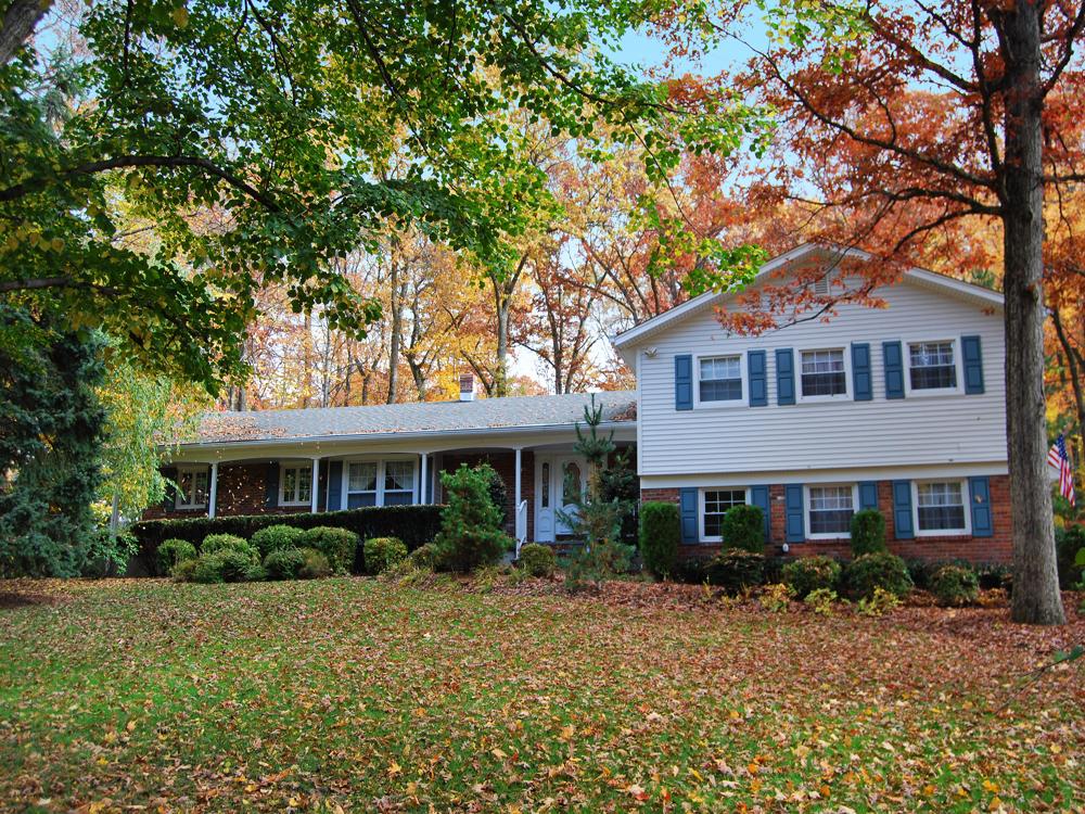 56 CLOVER LN