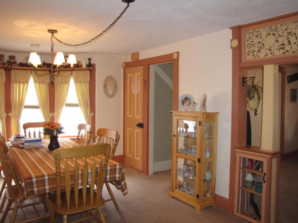 22 MOTT PL