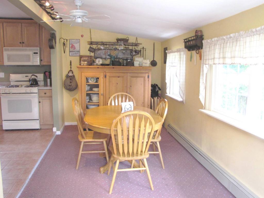 22 MOTT PL