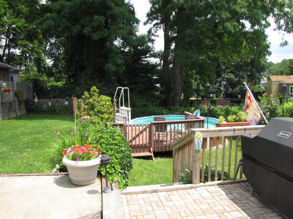 22 MOTT PL