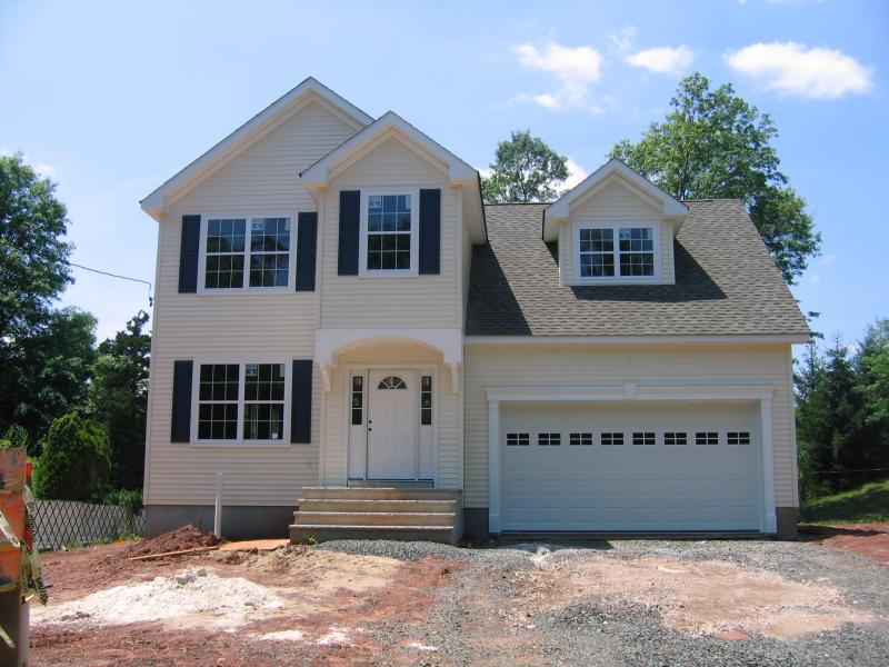 333 WOODSIDE LN