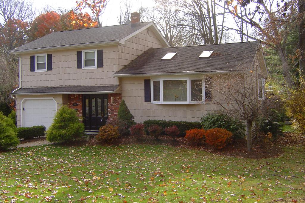 163 KIWANIS DR