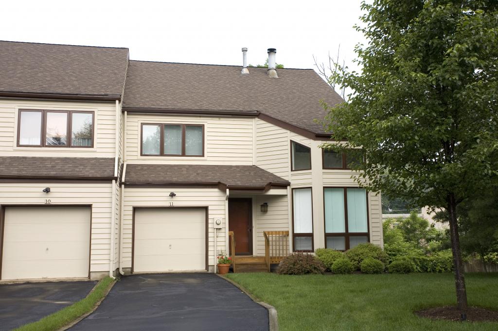 25-11 FRANKLIN CT