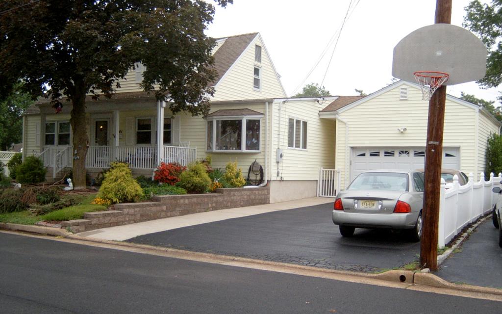 141 S 20TH AVE