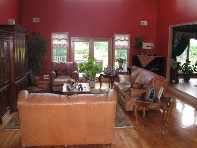 MLS #/Web ID: 2696573
