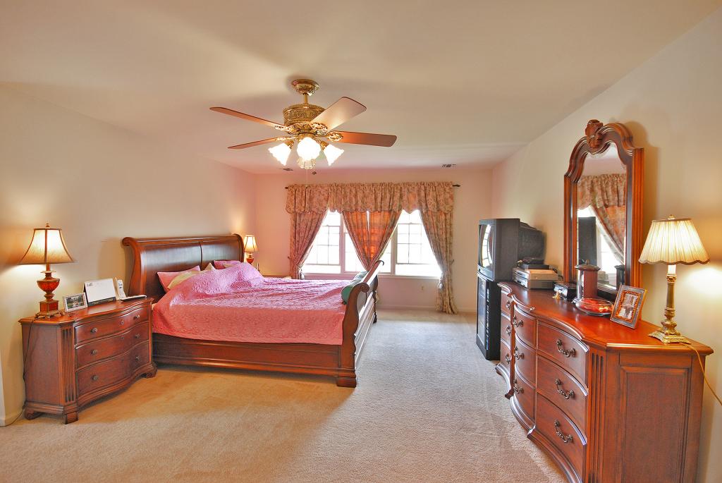 24 SCHWEINBERG DR