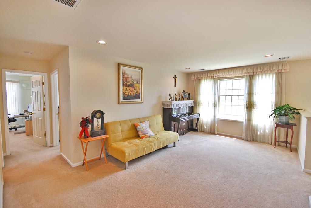 24 SCHWEINBERG DR