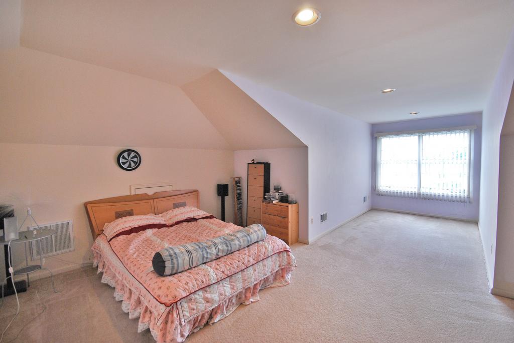 24 SCHWEINBERG DR