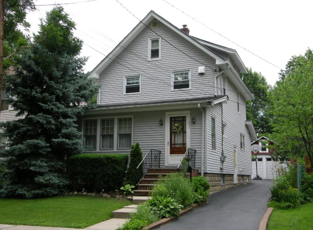 247 4TH AVE