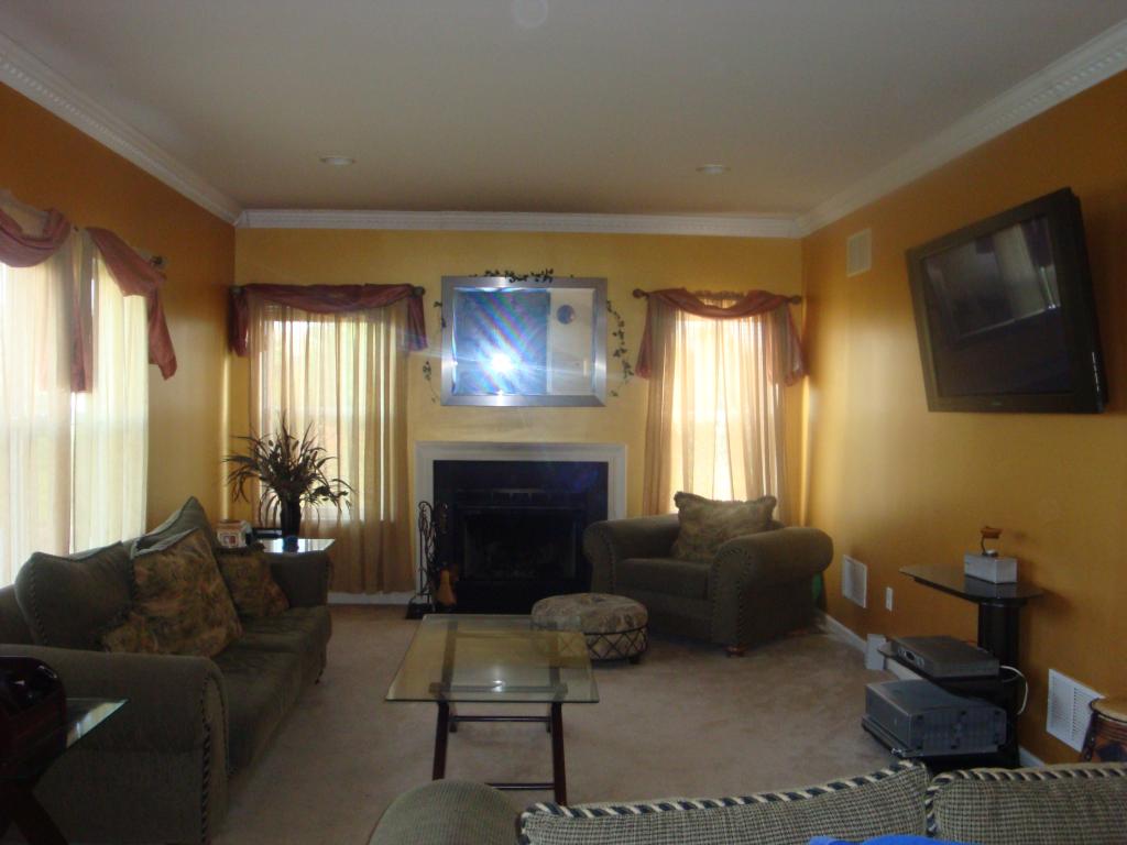 17 ALVIN SLOAN AVE