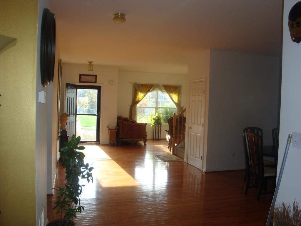 17 ALVIN SLOAN AVE