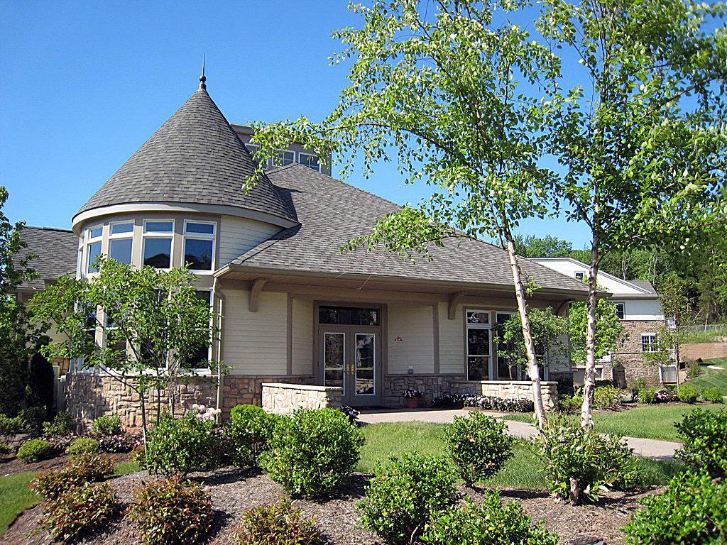480 VICTORIA DR