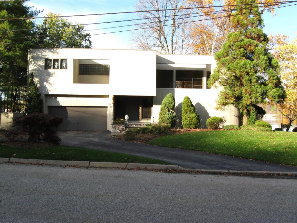 28 GLEN CT