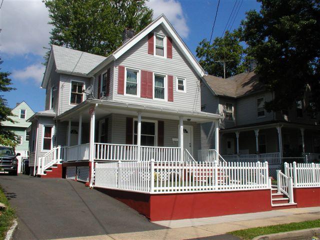 MLS #/Web ID: 2570274