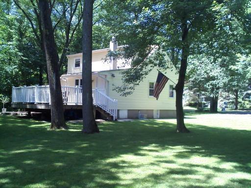 17 RIVERSIDE DR