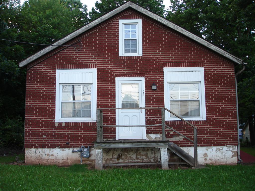 MLS #/Web ID: 2706674