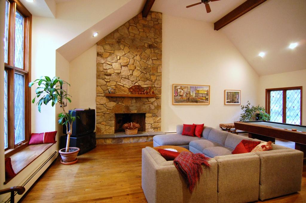 384 HIGHVIEW TER