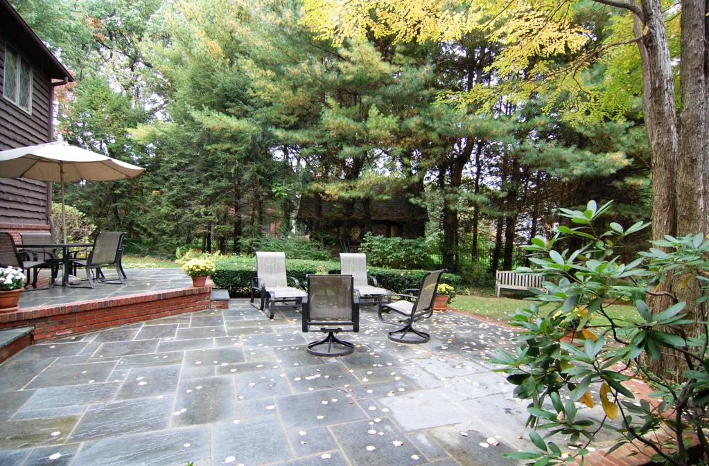 384 HIGHVIEW TER