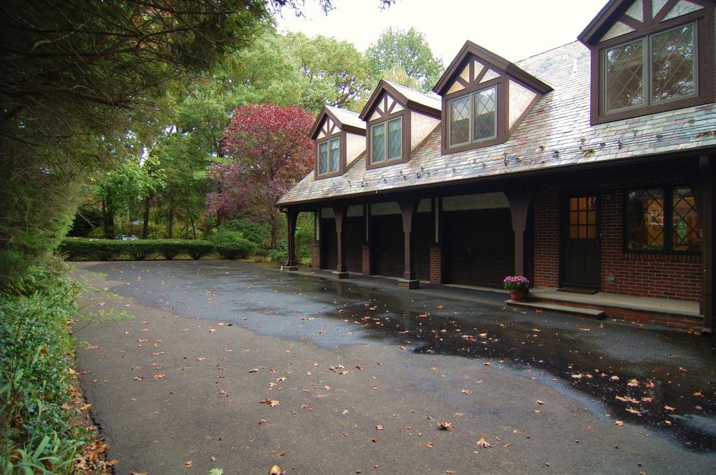 384 HIGHVIEW TER