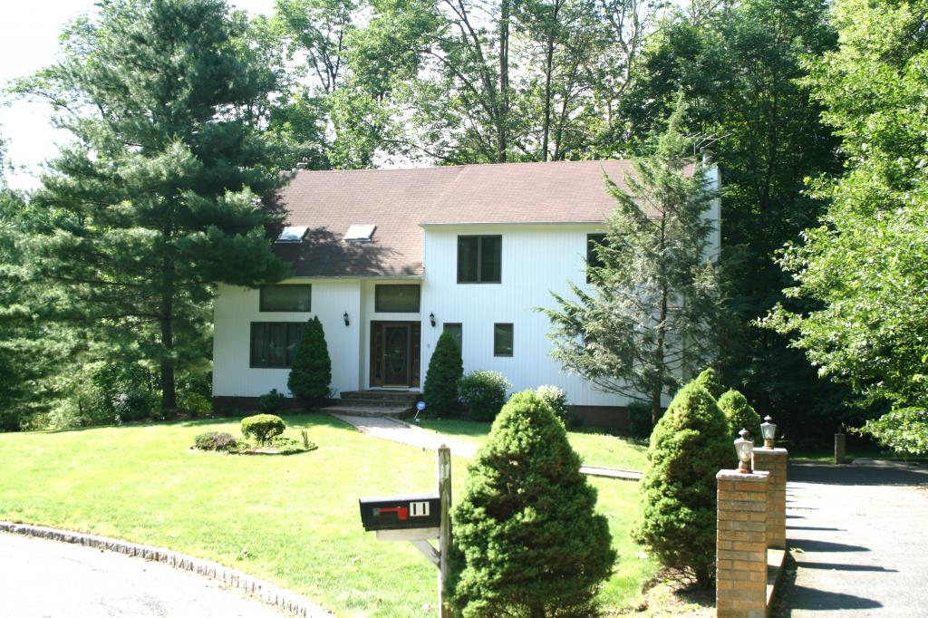 MLS #/Web ID: 2722774