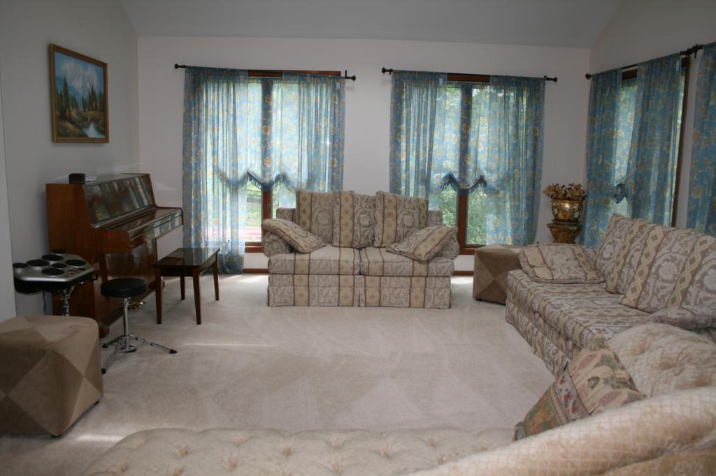 MLS #/Web ID: 2722774