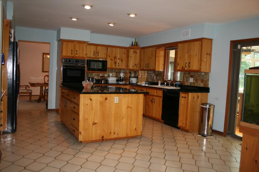 MLS #/Web ID: 2722774