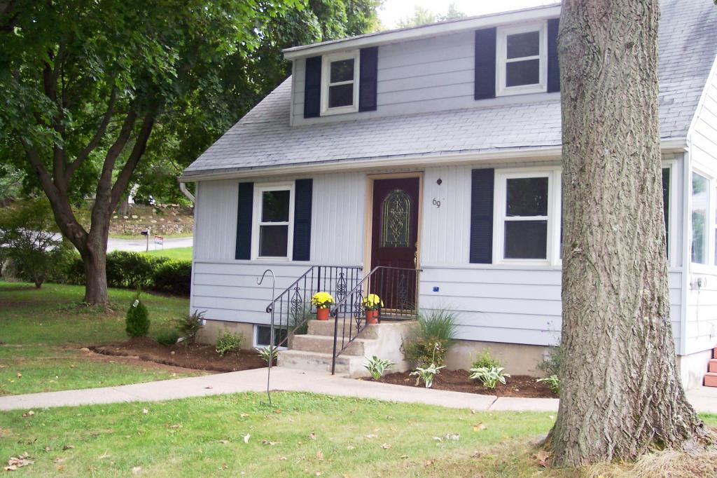 MLS #/Web ID: 2725074