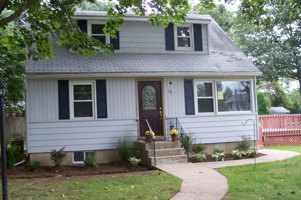 MLS #/Web ID: 2725074