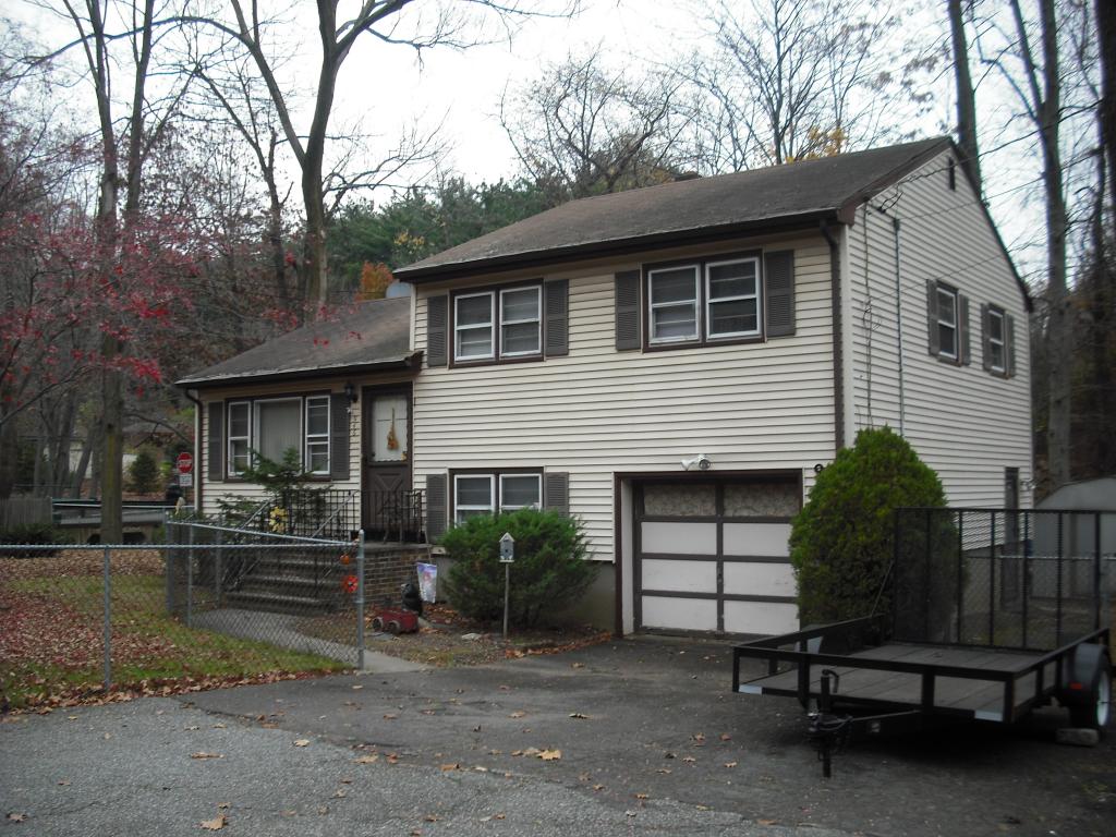 946 HIGH MOUNTAIN RD