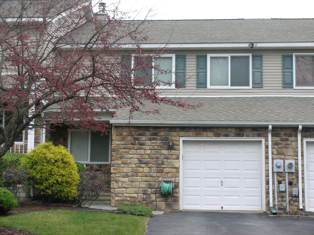 MLS #/Web ID: 2730674