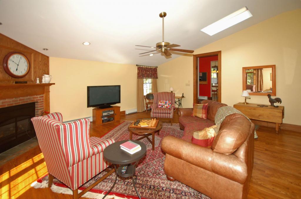 MLS #/Web ID: 2707175