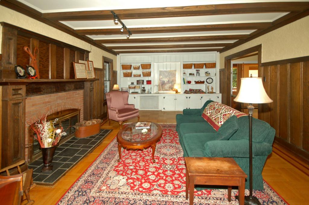 MLS #/Web ID: 2707175