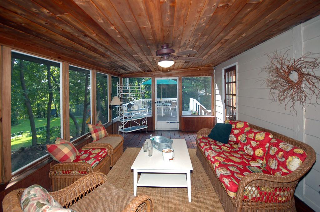 MLS #/Web ID: 2707175