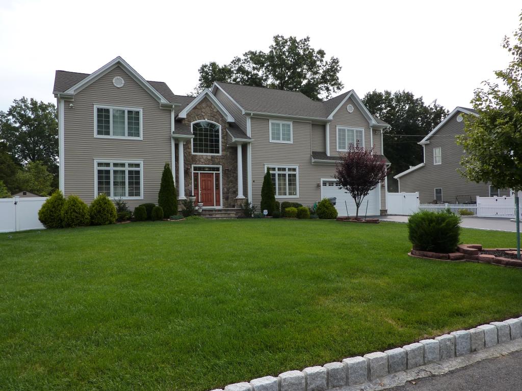 4 Andrews Place