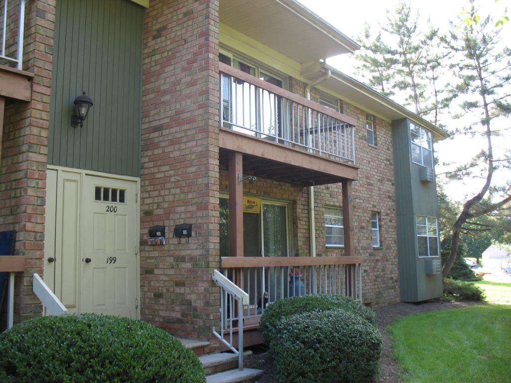 521 ANDRIA AVE Unit 200