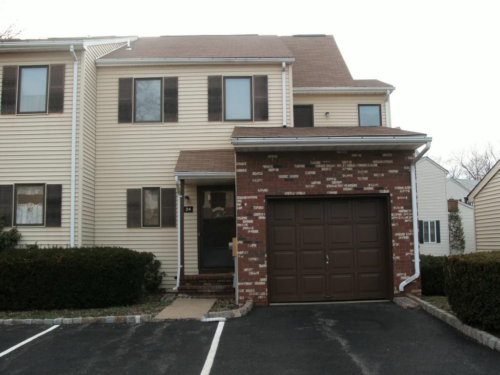 MLS #/Web ID: 2716175